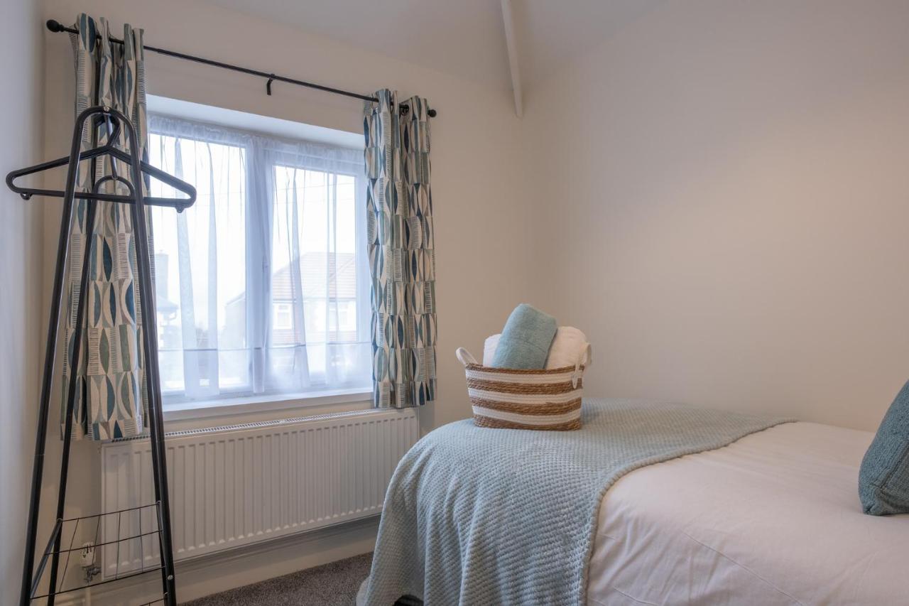 Hazel House Leilighet West Bromwich Eksteriør bilde